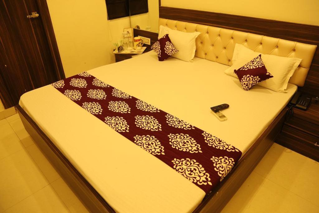 Kingsway Hotel And Restaurant Ajmer Dargah 350 Meter Eksteriør bilde