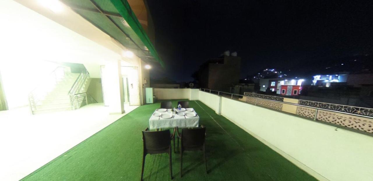 Kingsway Hotel And Restaurant Ajmer Dargah 350 Meter Eksteriør bilde
