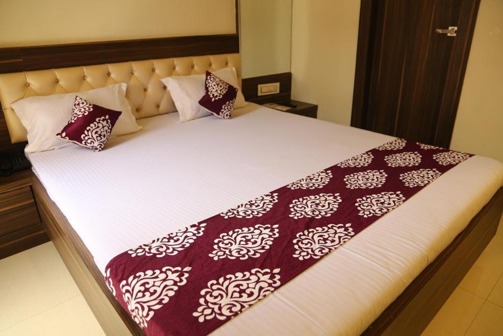 Kingsway Hotel And Restaurant Ajmer Dargah 350 Meter Eksteriør bilde