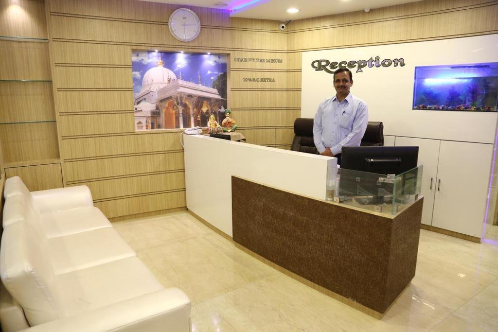 Kingsway Hotel And Restaurant Ajmer Dargah 350 Meter Eksteriør bilde