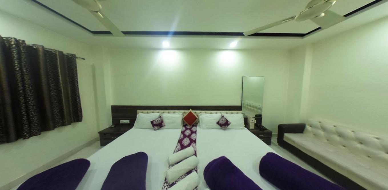 Kingsway Hotel And Restaurant Ajmer Dargah 350 Meter Eksteriør bilde